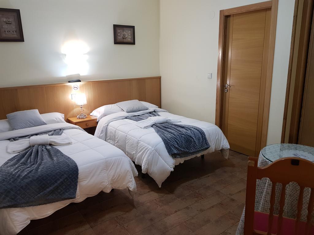 Hostal Ponte Dos Santos 리바데오 외부 사진