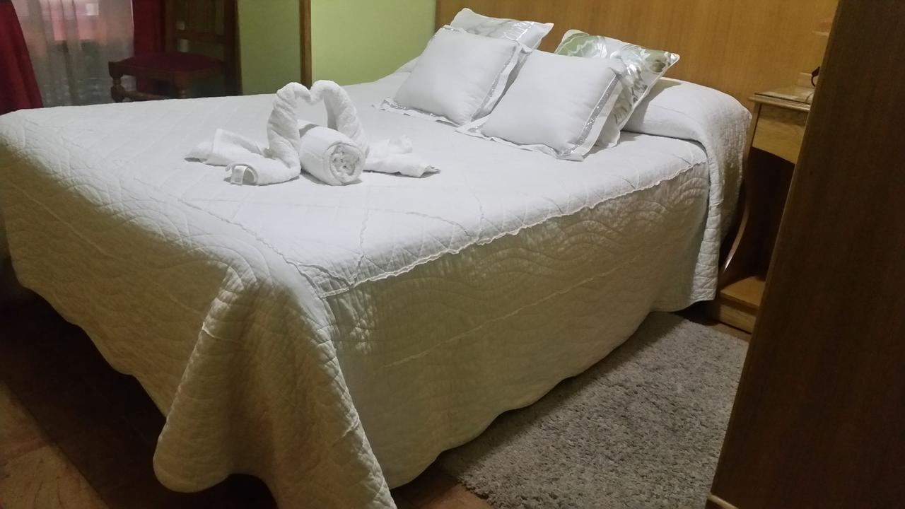 Hostal Ponte Dos Santos 리바데오 외부 사진
