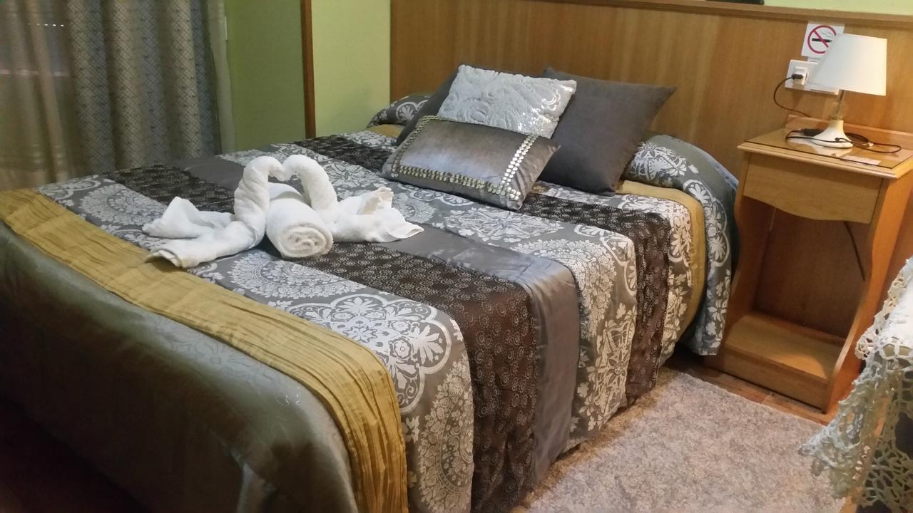 Hostal Ponte Dos Santos 리바데오 외부 사진